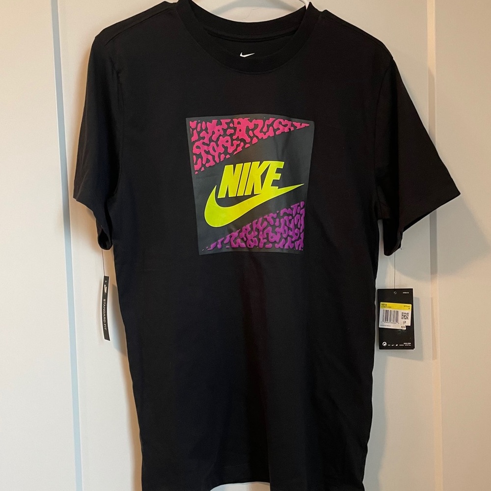 NIKE Short Sleeve Tee Men’s S